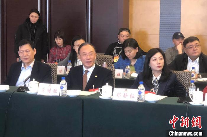 黄国胜(前排左二)在政协吉林省第十二届委员会第三次会议上 孙博妍 摄